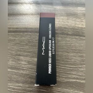 MAC Powder Kiss Liquid lipcolour. 0.17 Fl. NEW